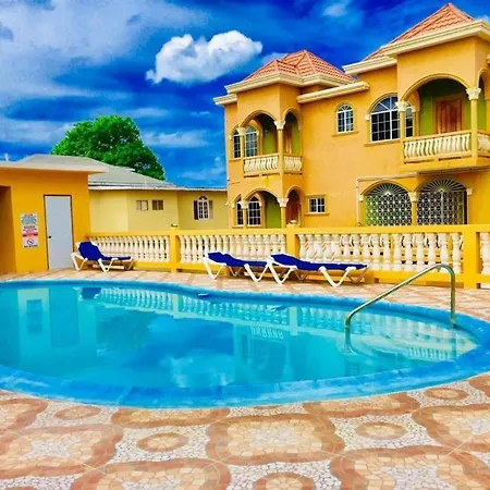 Eagle'S Nest Hotel