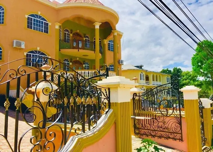 Eagle's Nest Guest house 3*